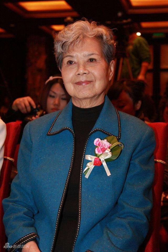 默哀!"荧屏第一人"因病去世,享年87岁!她的一生堪称传奇!