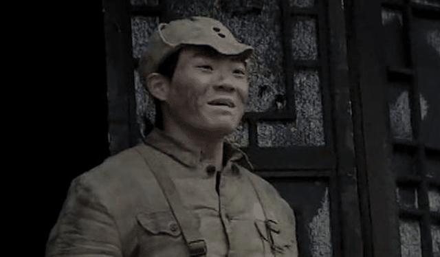 亮剑:同样是王有胜守仓库,老版没见过世面,新版面无表情