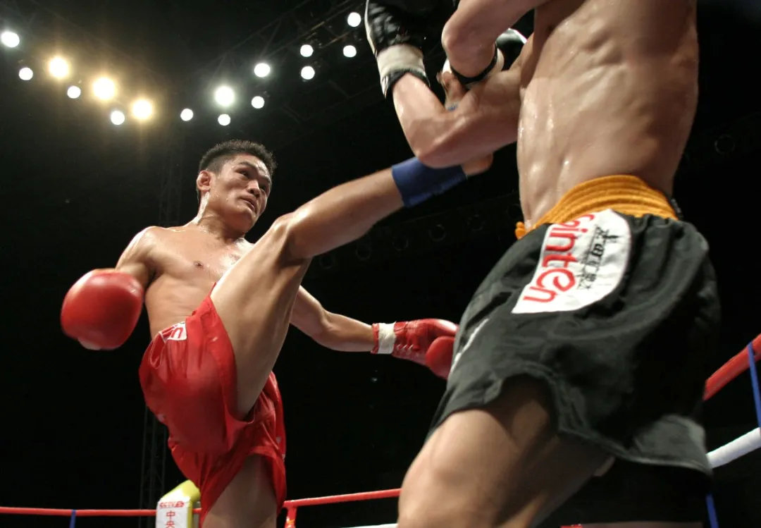 从武侠梦中走来,他是散打王元年最大一匹黑马!