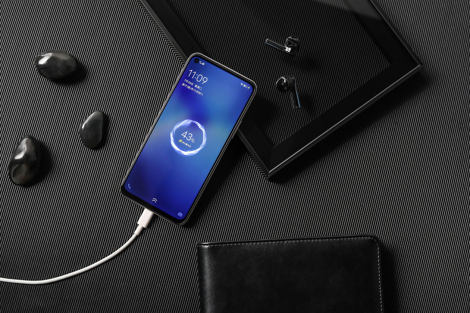 4500mah大电池 双引擎闪充 vivo y51s千元5g优品