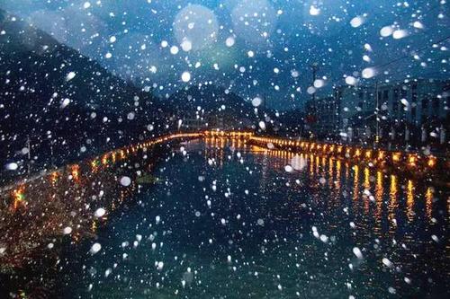 北京昨日六月飞雪三伏天中也会下雪专家称其实是罕见的霰