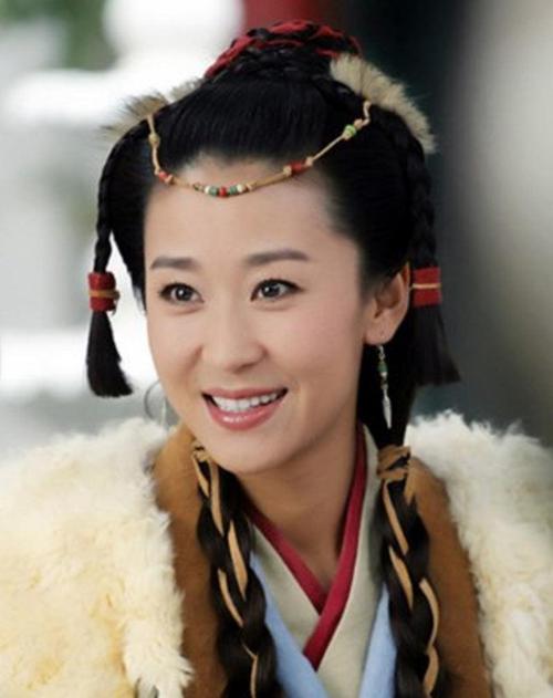 凭穆桂英走红的苗圃嫁大19岁的富豪生孩子还被奖私人飞机