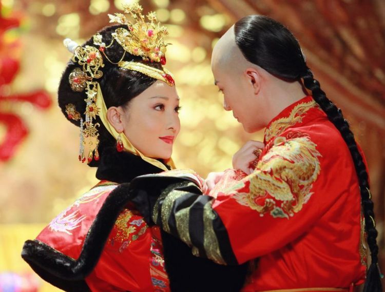 她本该是皇帝的妃子,却在后来改嫁给了王爷,最后收获了美满人生