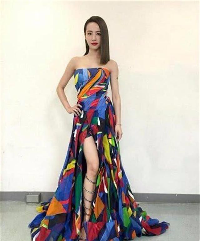 今年火了一双罗马鞋清凉舒适又新颖度假上班穿都适合