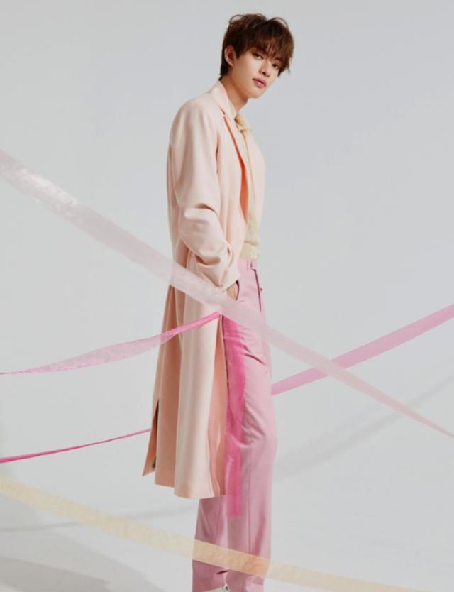 木子洋继偶像练习生之后颜值又上升时尚感仍然在线