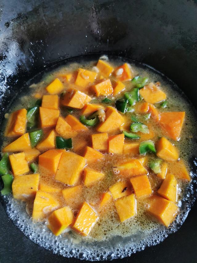 夏季养生食谱好吃又补钙的虾皮炖南瓜