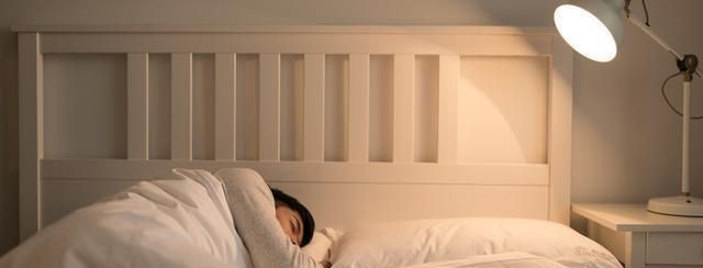 睡觉时手机放床头会致癌?并不如此!手机对人的真实伤害有这5种