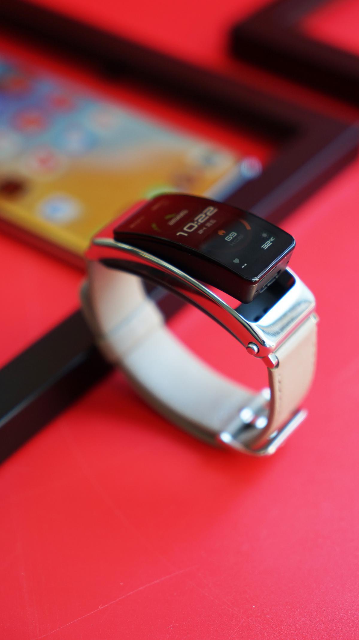 华为手环b6商务运动健康一套走起全搞定