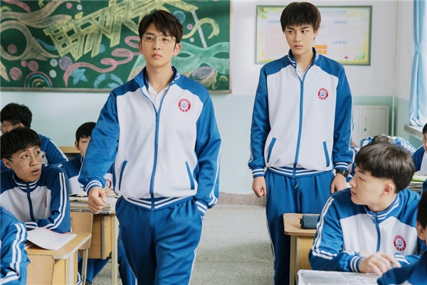 《一根木头》 | 青春的旅途,感谢有你!