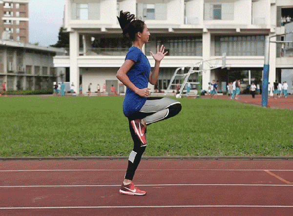 动作五,卧姿抬腿动作六,变形平板支撑结语:还在担心无法拥有小蛮腰吗?