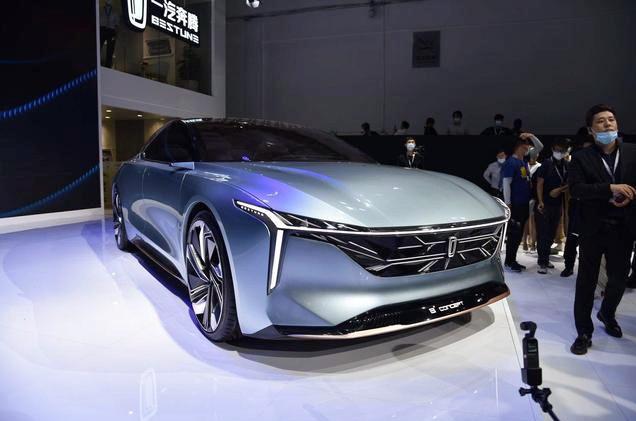 一汽奔腾全新轿跑发布,贯穿式大灯,大溜背,要做中国马自达?