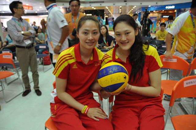 08奥运中国女排12人仅1人未退役王一梅魏秋月皆因1赛事而坚守