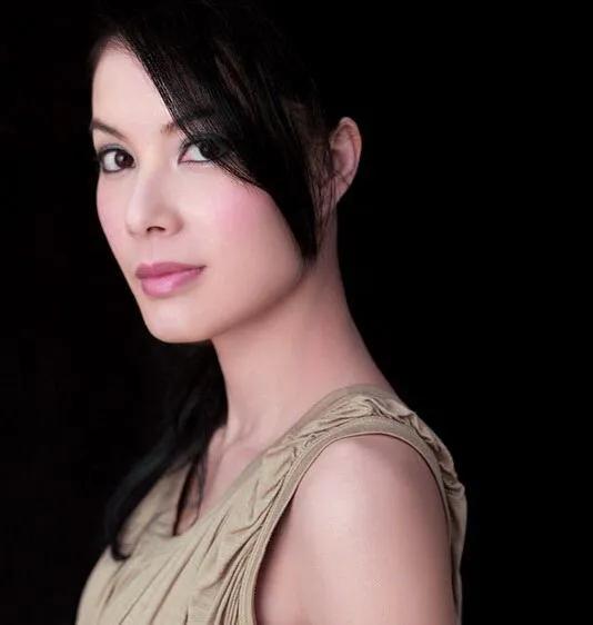 龙王戏内演母女戏外同胞亲姐妹|江希文|江欣燕|倚天屠龙记_新浪新闻