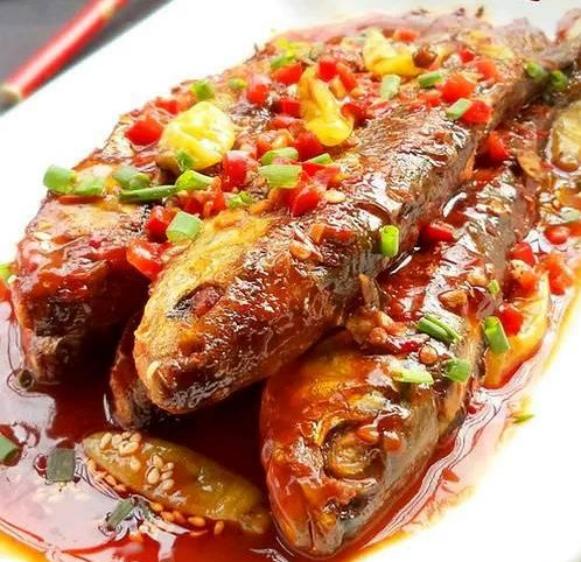 吃货美食:洋葱孜然牛肉,泡椒华子鱼,小炒鸡腿肉,铁板鱿鱼