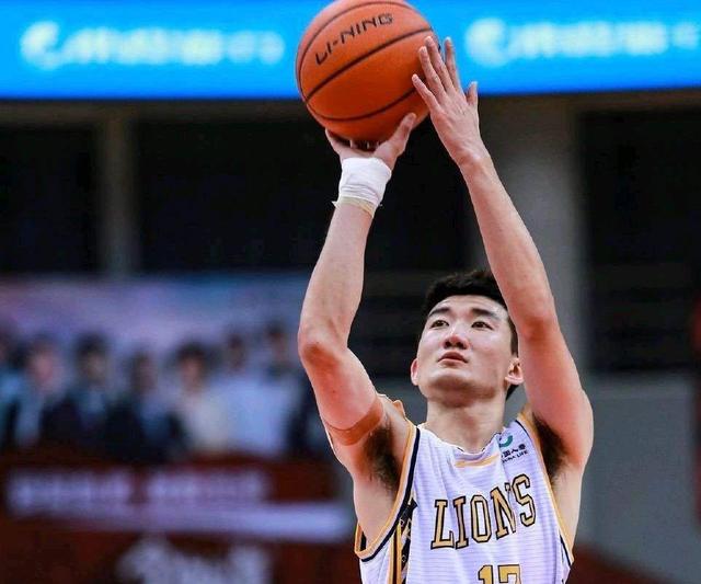 冲男篮主力?郭艾伦压力来了