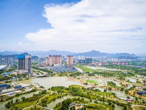 无人机航拍下的温岭九龙湖生态湿地公园