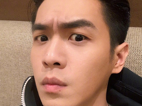 朱一龙自拍张若昀自拍刘宇宁自拍看到张雨剑认真的