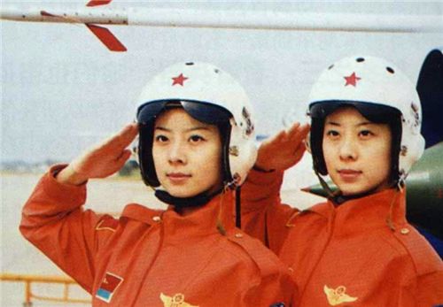 军中姐妹|张薇薇|张莉莉_新浪新闻