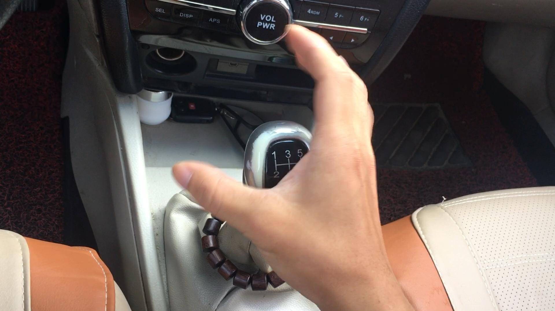 你的换挡方式正确吗?老司机:这3点让你变速箱多用几年