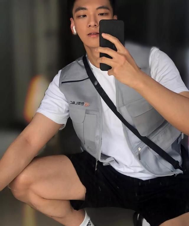 组图英俊帅气的文艺男生天菜小奶狗逆天颜值好身材爱自拍