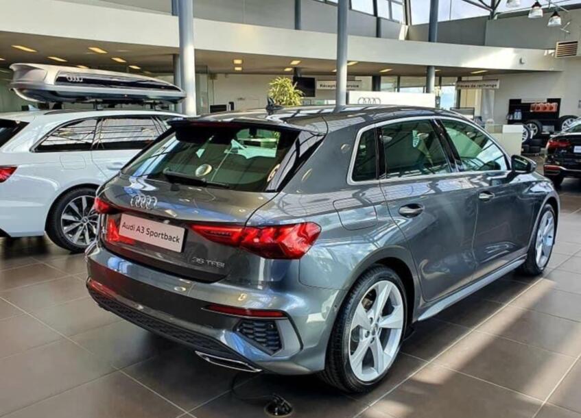 2021款奥迪a3 sportback亮相!1.4t 战斧轮毂,落地20万看啥思域