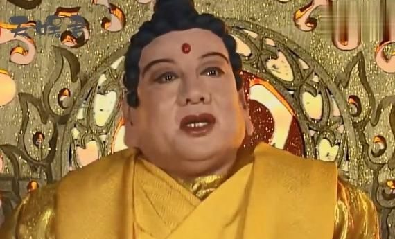 他成西游记最经典如来佛去泰国逛佛庙发现佛牌上竟是本人