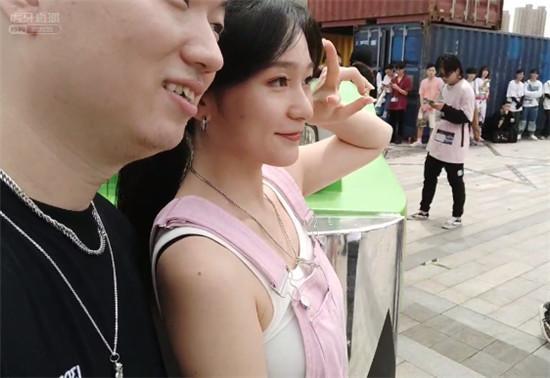 药水哥和giao哥亲嘴画面感人粉丝头一次看这种画面不想吐