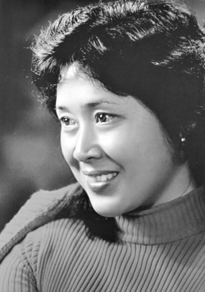 刘三姐黄婉秋捡漏成名嫁小6岁丈夫风雨同舟今77岁怎么样了