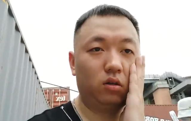 lol药水哥玩大了和阿giao互动却被保安gank直播间当场黑屏