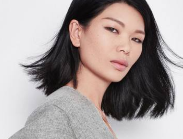 中国女模特单眼皮图片