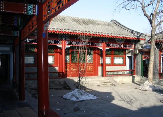 周迅在北京的四合院,可能是清宫剧演多了吧