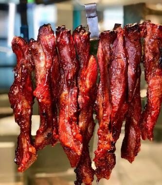 蜜汁叉烧肉色泽红润发亮味道咸香回甜蜜汁的甜烤肉的香