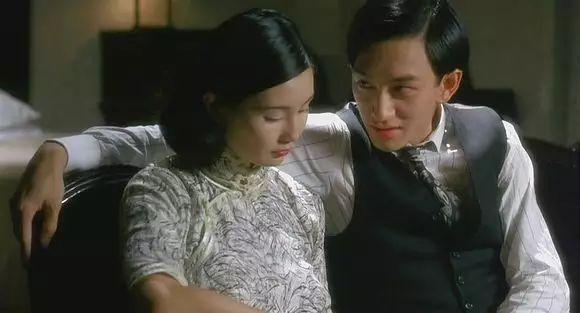 他被誉"女神收割机",泡过蓝洁瑛,娶小21岁嫩妻被败光上亿家产|石洋子