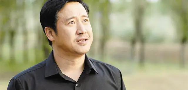 因太穷被前妻抛弃,北漂后一夜成名,娶小7岁北方林志玲!