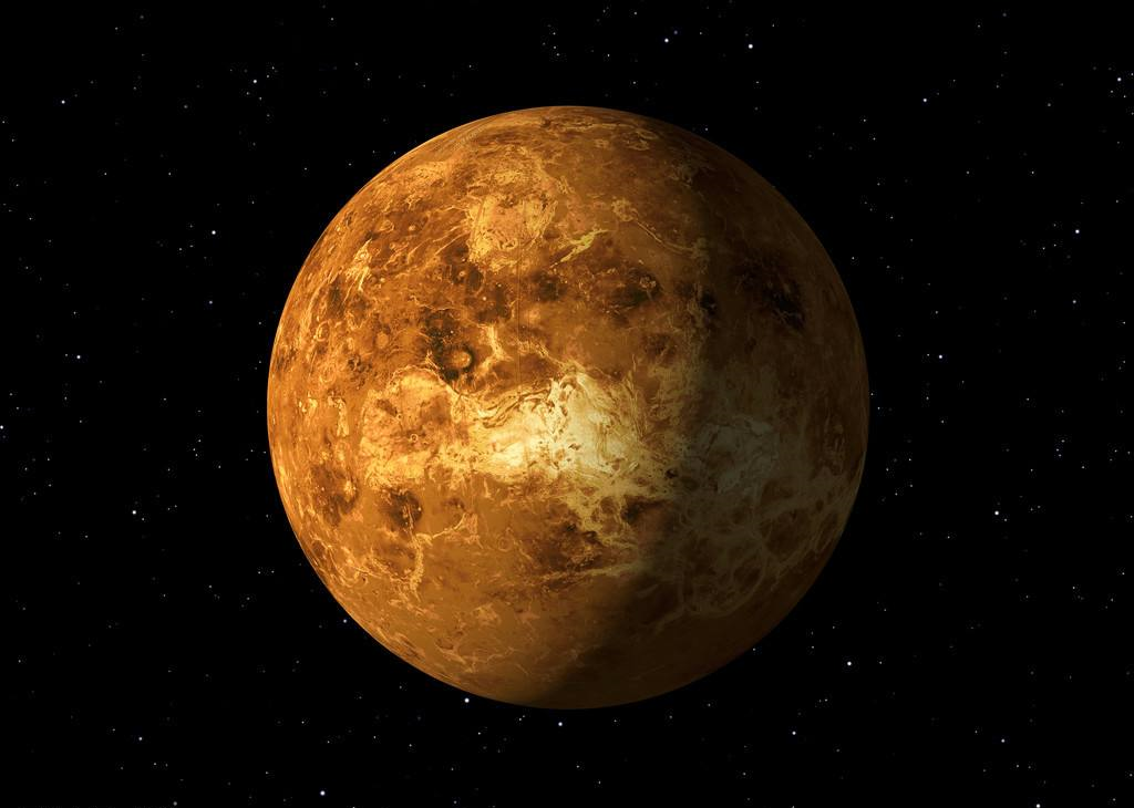 有颗很亮的星星,总是在太阳刚落山或刚升起时出现,这是什么星?