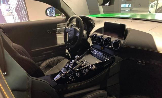 梅赛德斯奔驰gtramg绿魔