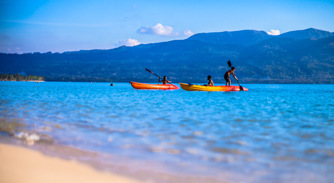 除了塔纳岛,桑托岛和埃法特岛同样也是游客们最常选择的岛屿,去到这些