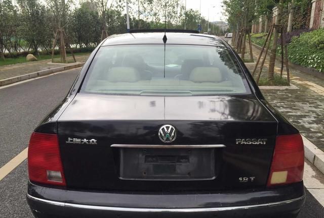 为何不出彩的二手大众人人抢,8年老帕萨特门庭若市?谁想不开?