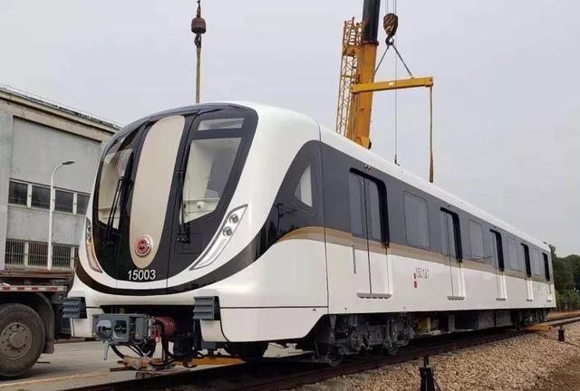 上海轨道交通15号线开始试车:在魔都名副其实的地铁中,长度首位