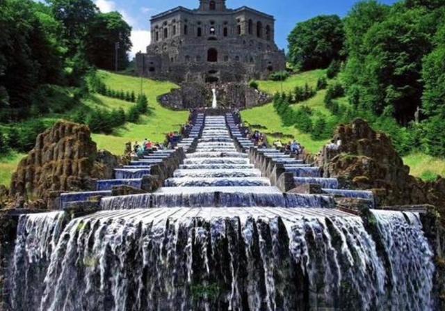 全球7大知名喷泉,第二个高达312米,最后一个占地1700平方米|喷泉|水流