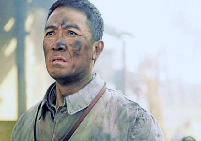 新亮剑未播先火女主穿军装裙不算啥李云龙的烟比中华还贵