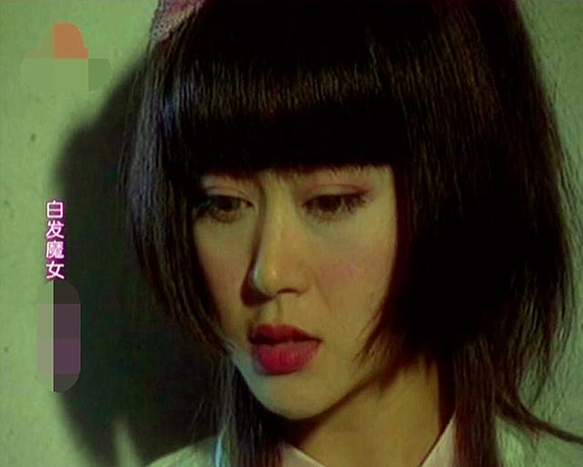 《白发魔女》19年:蒋勤勤仍活跃,林芳兵息影,"何萼华"已离世