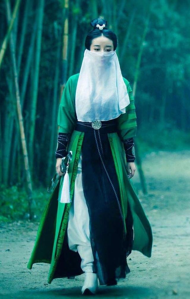 《飞刀又见飞刀》算是陈梦瑶的出道之作,之后她刻苦的钻研着演技.