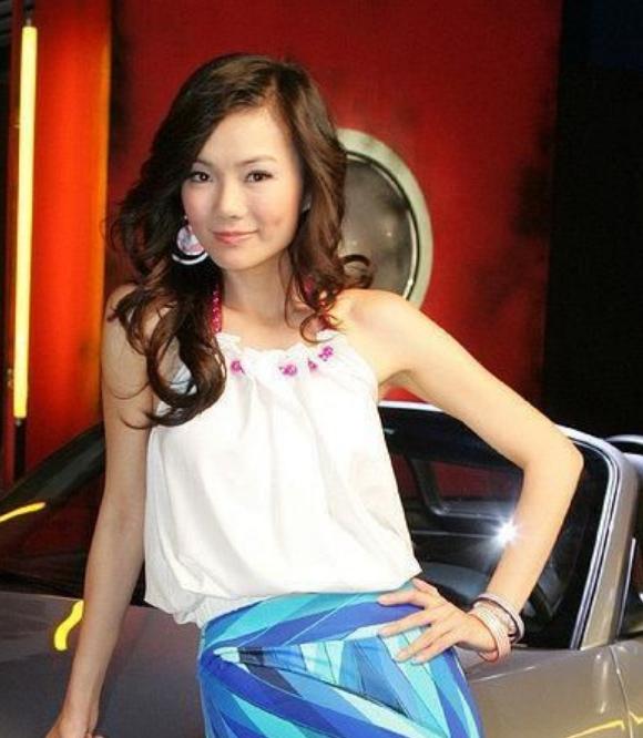 被亲生父亲毁掉星途,替父还债2亿,45岁买上亿豪宅逆袭