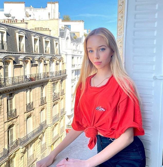 意大利15岁公主火了全球度假秀逆天身材晒奢靡生活活成网红了