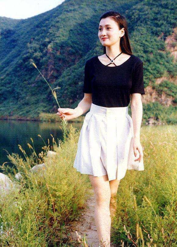 为饰演杨贵妃增肥50斤,今55岁气质犹存|李凌|杨贵妃|林芳兵_新浪新闻