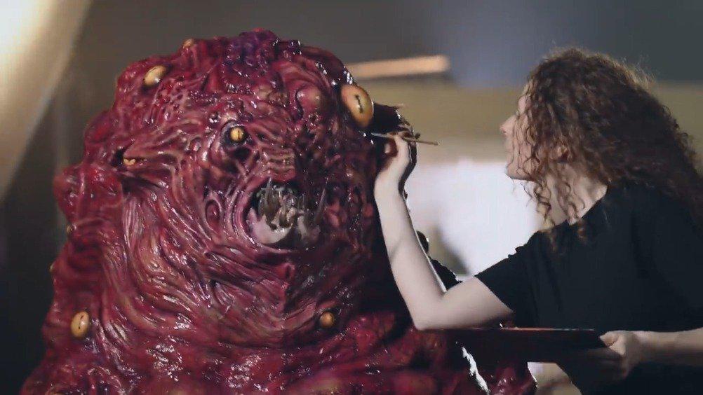 《红怪》首周销量突破20万,"怪物"幕后故事公布