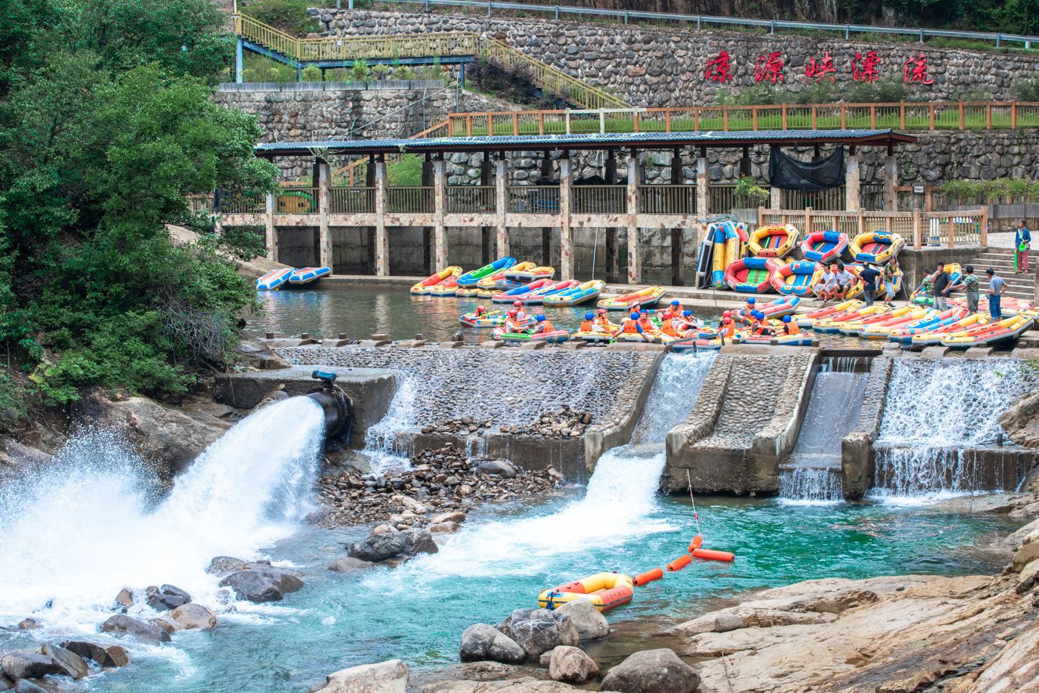 一路漂一路叫杭州临安凉源峡漂流3km清凉湿身1小时畅快尖叫