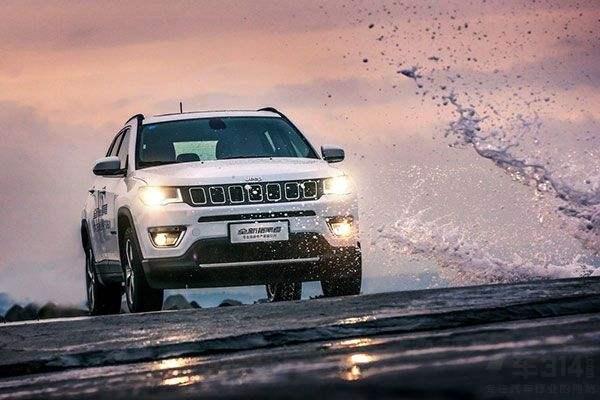 12万预算只能买H6、博越？说实话，这台降价的Jeep也不错