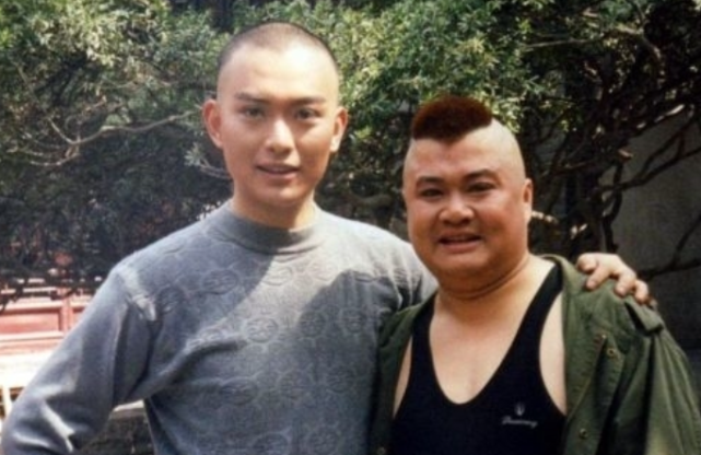 李连杰也称赞他, 却因身高问题退居幕后|曹荣|成龙|身高_新浪新闻